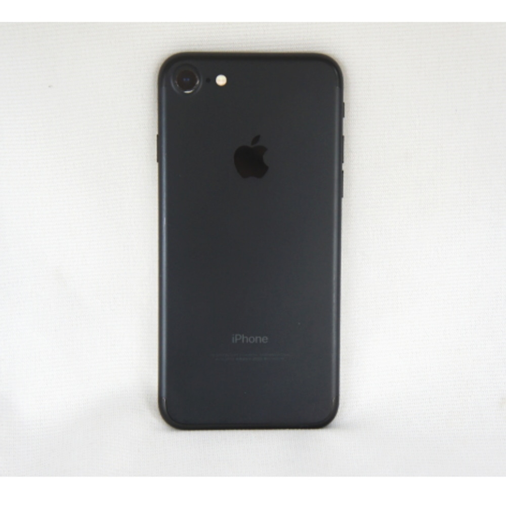 [中古B]MNCE2J/A iPhone 7 ブラック (docomo)(SIMロック解除済) [32GB]