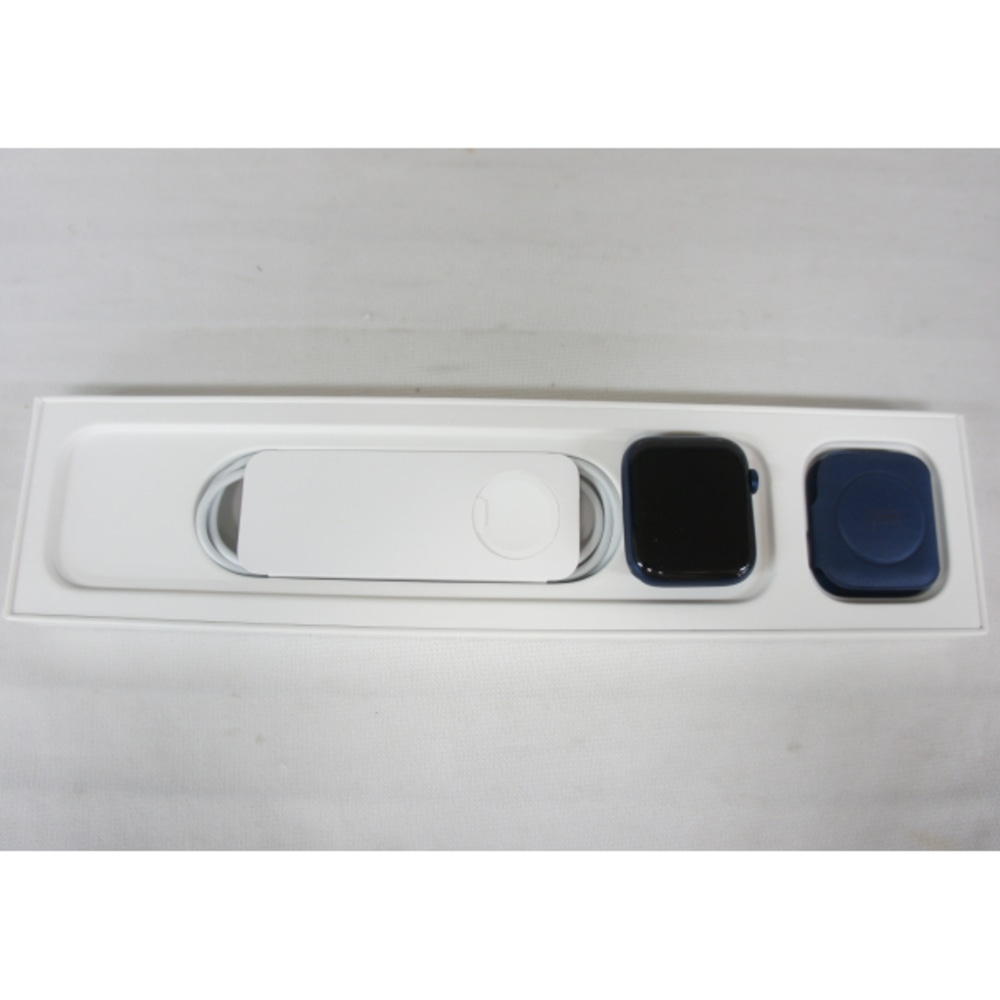 [中古B]Apple Watch Series 6 GPSモデル 44mm M00J3J/A ディープネイビースポーツバンド