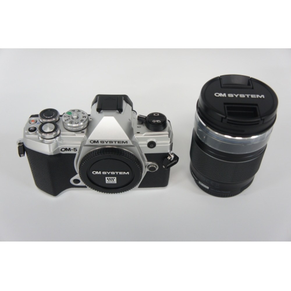 [展示品A]OM SYSTEM OM-5 14-150mm II レンズキット シルバー