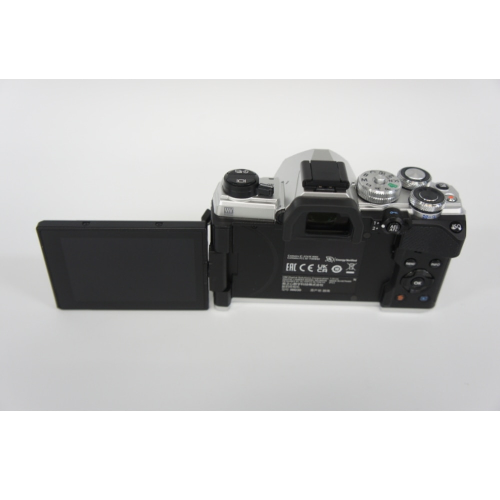 [展示品A]OM SYSTEM OM-5 14-150mm II レンズキット シルバー