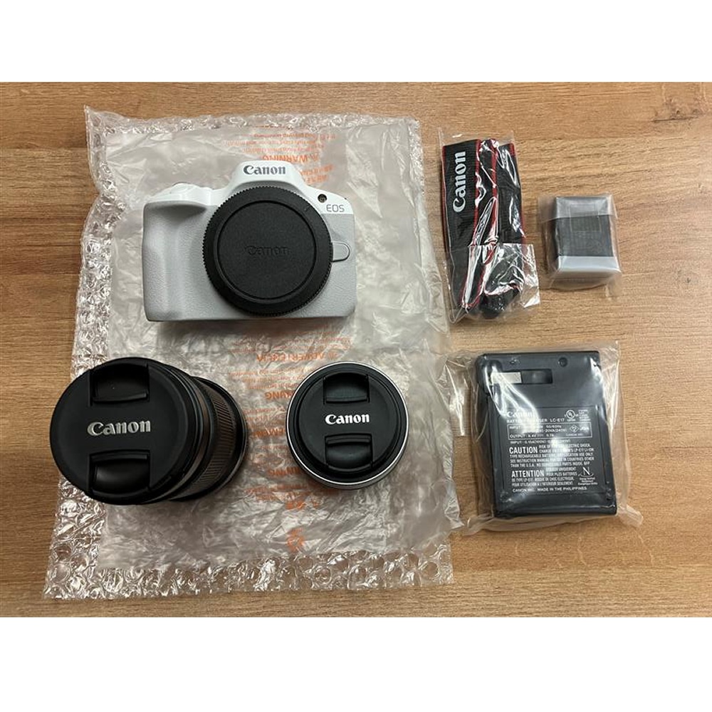 新品！Canon EOS R50 ダブルズームキット [ホワイト] 中古】Canon EOS