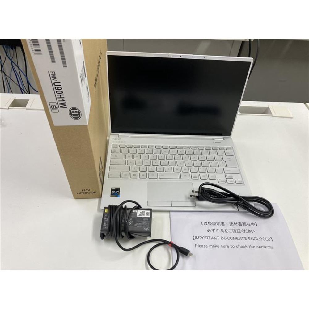 展示品B]FMV LIFEBOOK UH90/H1 FMVU90H1W シルバーホワイト: PCボンバー
