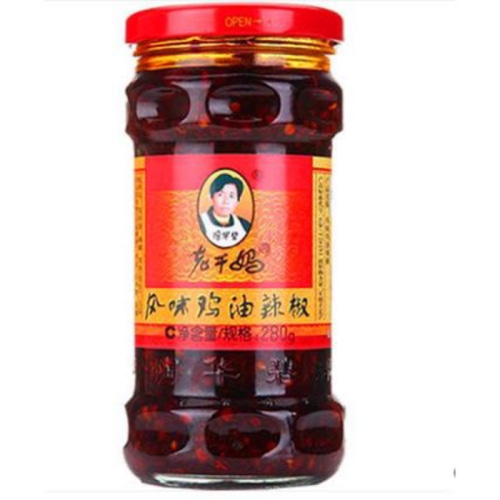 カンブリア宮殿で放送！ 綿半 ワールドマーケット 老干媽 風味鶏油辣椒 鶏肉入りラー油 280g 【中国】