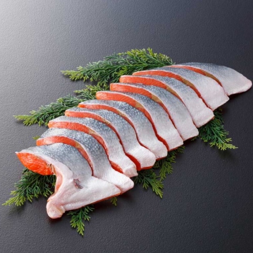 [冷凍][直送10]【綿半/鮮魚特集】送料無料 北海道昆布だし塩紅鮭姿切り半身 800g