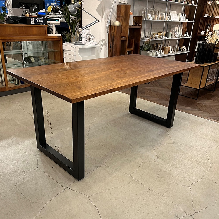 ワイルドウッド ダイニングテーブル【OUTLET】(幅160cm / ウォールナット)